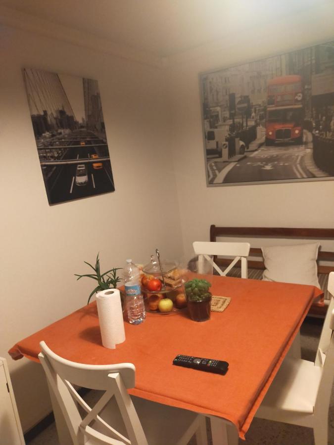 B & B Via Borgo Di San Pietro Bologna Eksteriør bilde